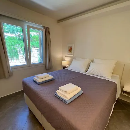 Paleopetres K-four - Double - - Tatil Evi