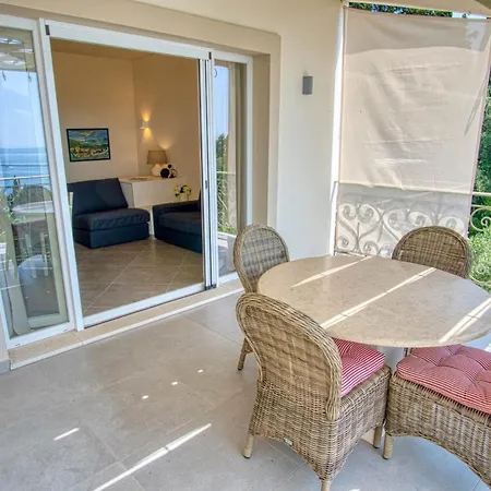 Paleopetres K-four - Double - - בית נופש קלאמי